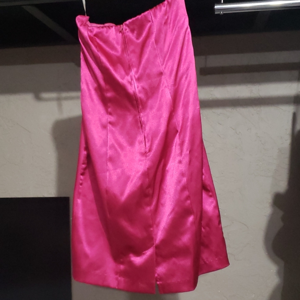 Dress - Picture 3 of 4